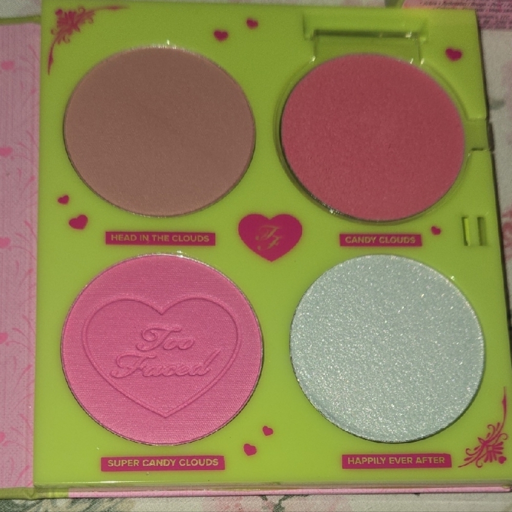 Too Faced Blush Palette with Pink and White Shades - Picture 7 of 7